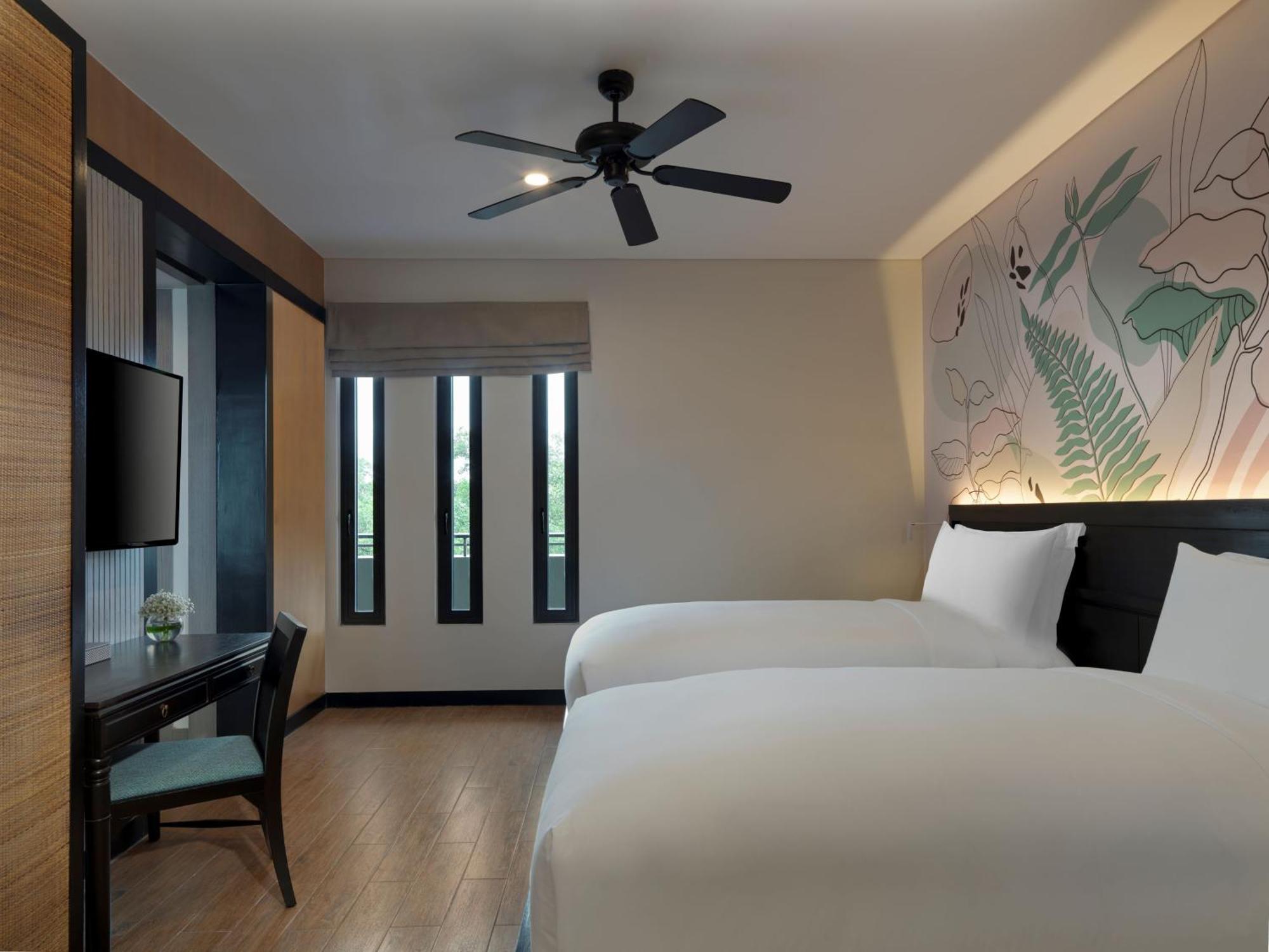 Avani Plus Mai Khao Phuket Suites Bagian luar foto
