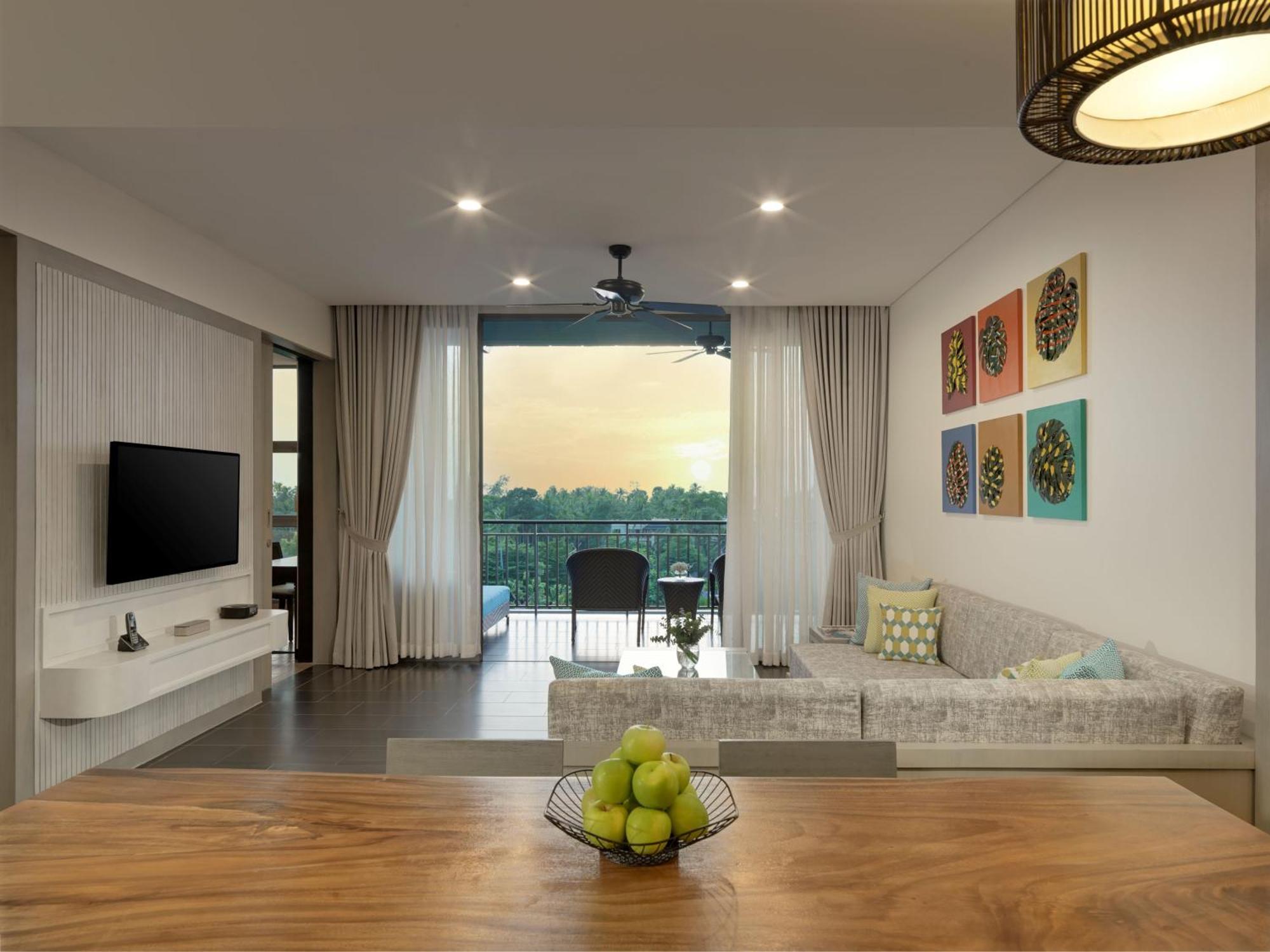 Avani Plus Mai Khao Phuket Suites Bagian luar foto