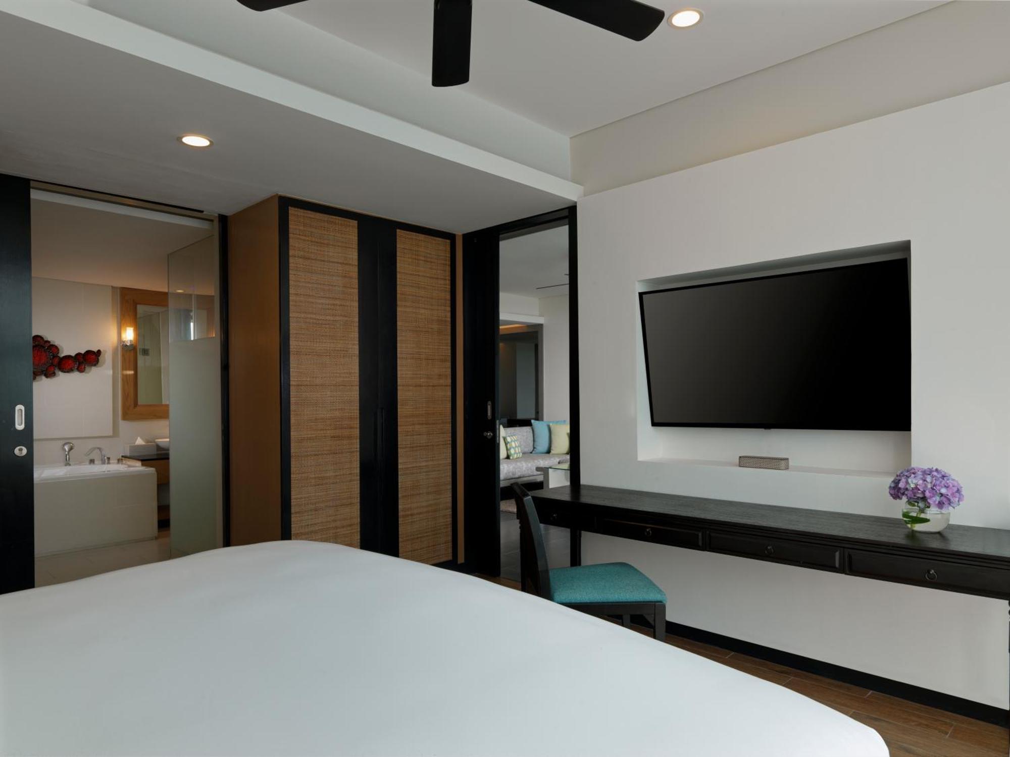 Avani Plus Mai Khao Phuket Suites Bagian luar foto