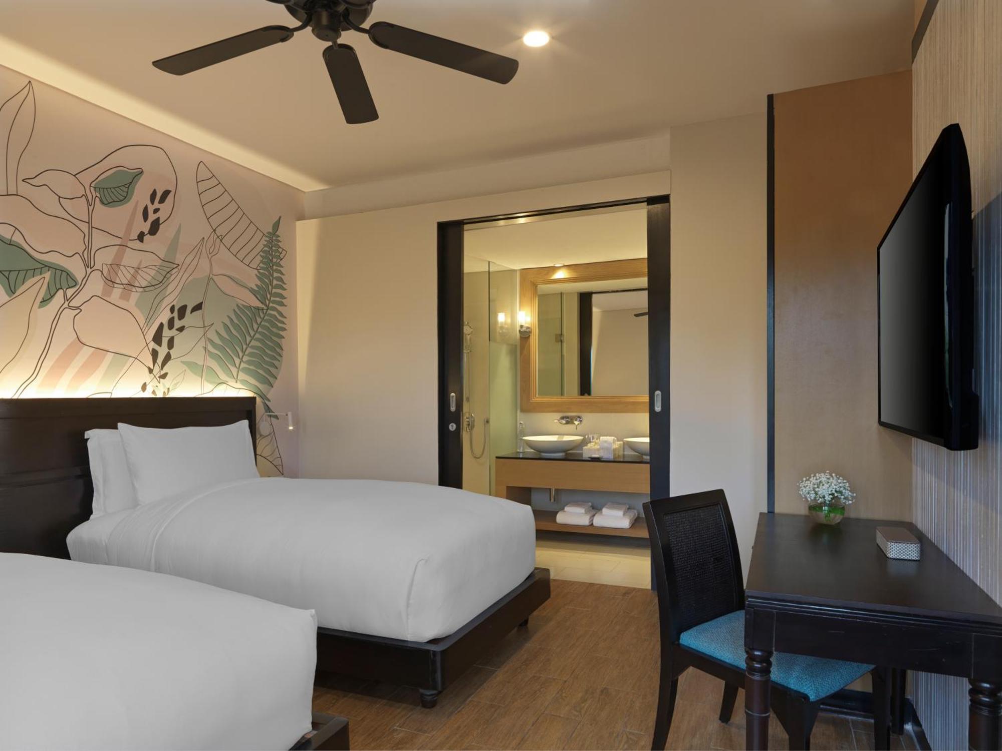 Avani Plus Mai Khao Phuket Suites Bagian luar foto