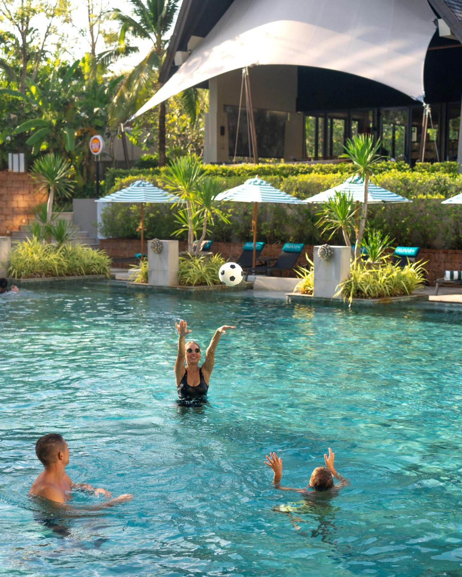 Avani Plus Mai Khao Phuket Suites Bagian luar foto
